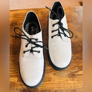 Seychelles Katie Platform Lace-Up Oxfords - White Size 8.5 New Without Box